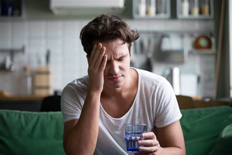 hangover übersetzung|what causes a hangover headache.